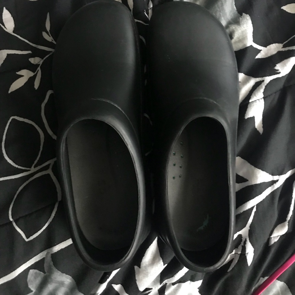 KLOGS nursing shoes size 10